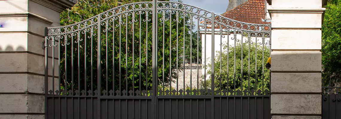 Wooden Swing Gate Repair in Huntley, IL